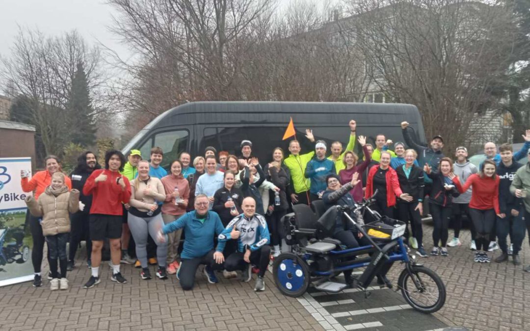 Lopers halen 650 euro op voor BuddyBike